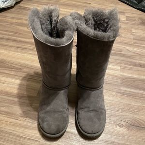 Gray Bow Uggs